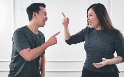 pareja pelea